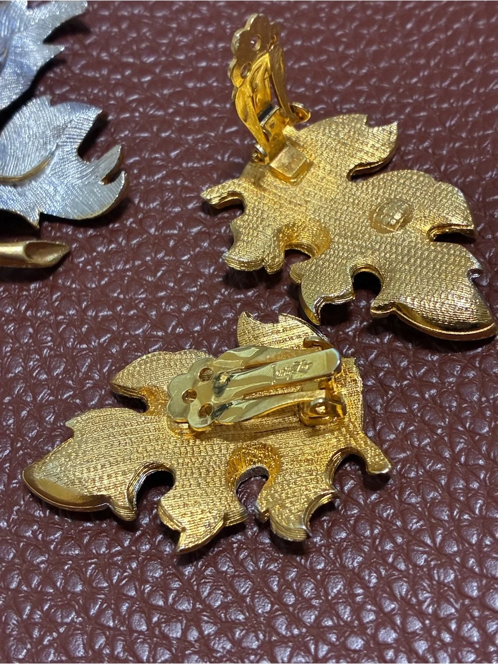 Judy Lee VINTAGE NOS,Silver and Gold Leaf Brooch & Earrings  -Metal Leaf Accents